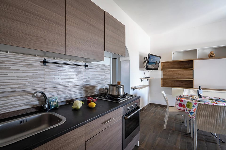 Kitchen and dining area