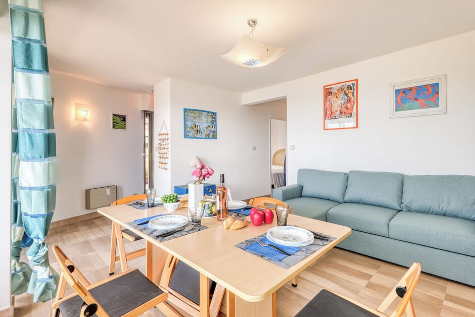 Living and dining room