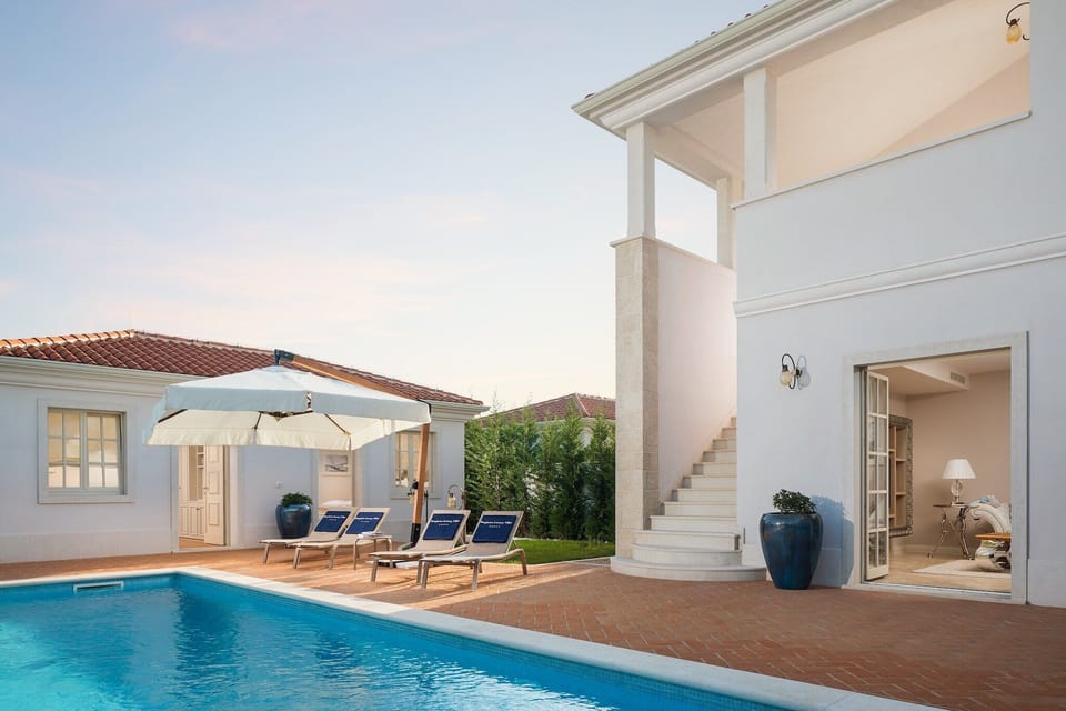 Holiday Home Swimming Pool