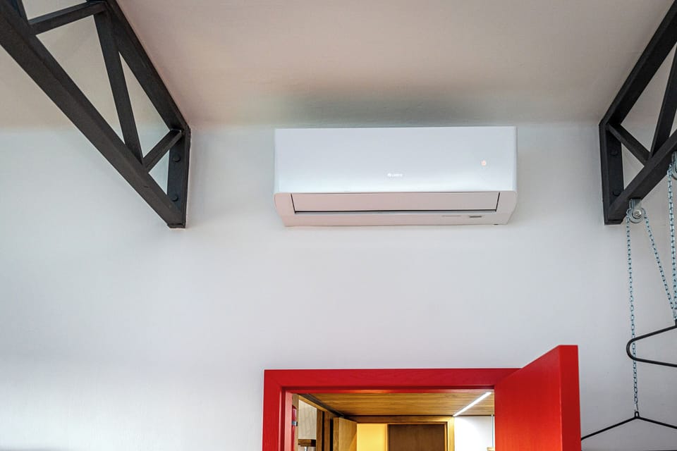 AC