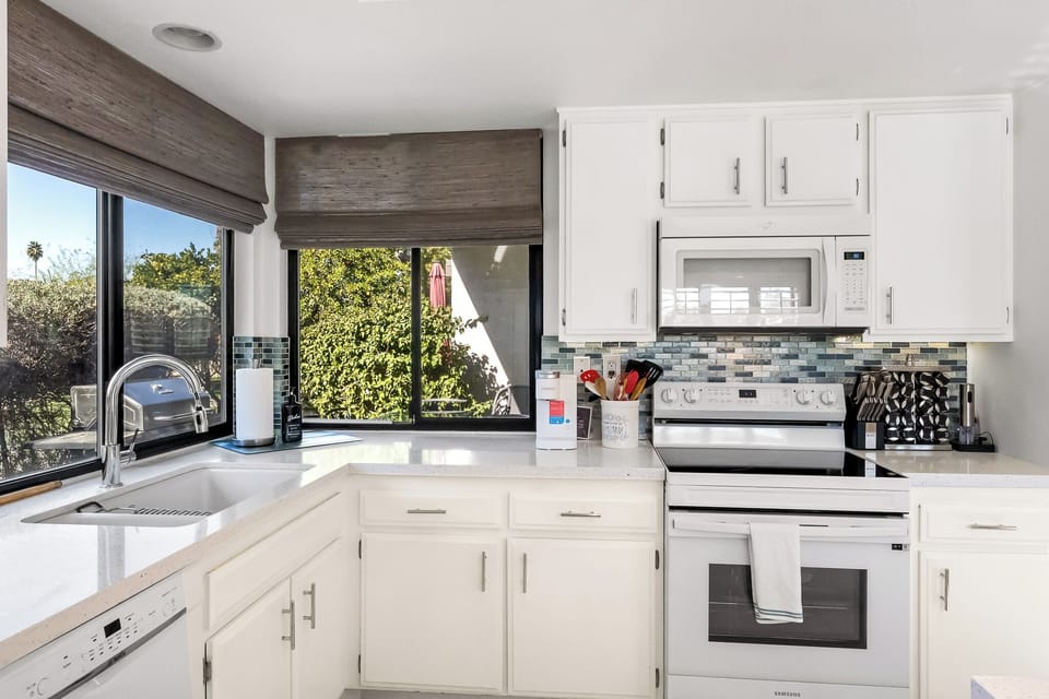 K0292-Kitchen- Stove