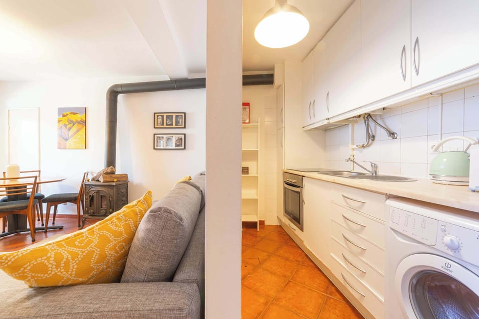 Kitchen & Living Area