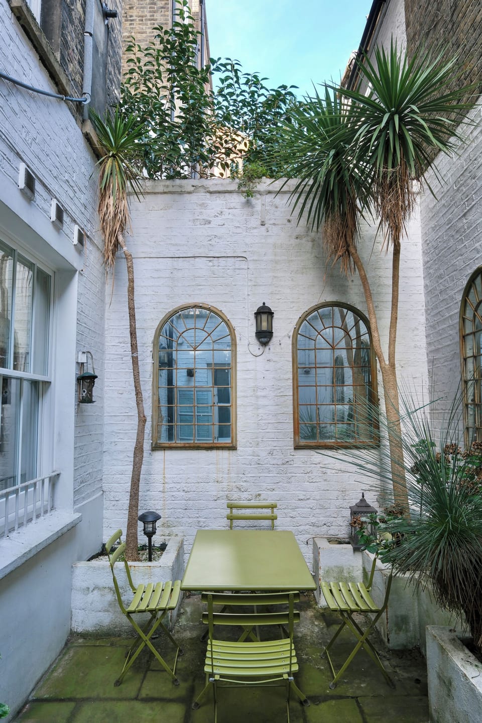 private back terrace 
