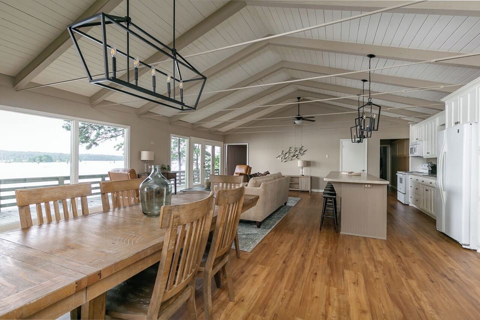 Open Living, Dining, Kitchen Space