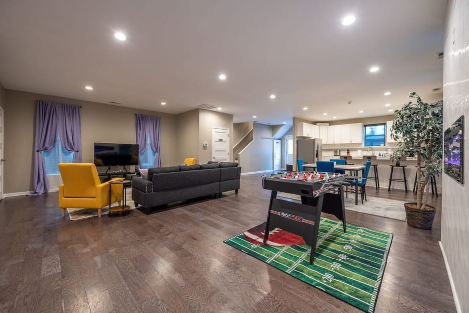 Living Room / Gaming Area