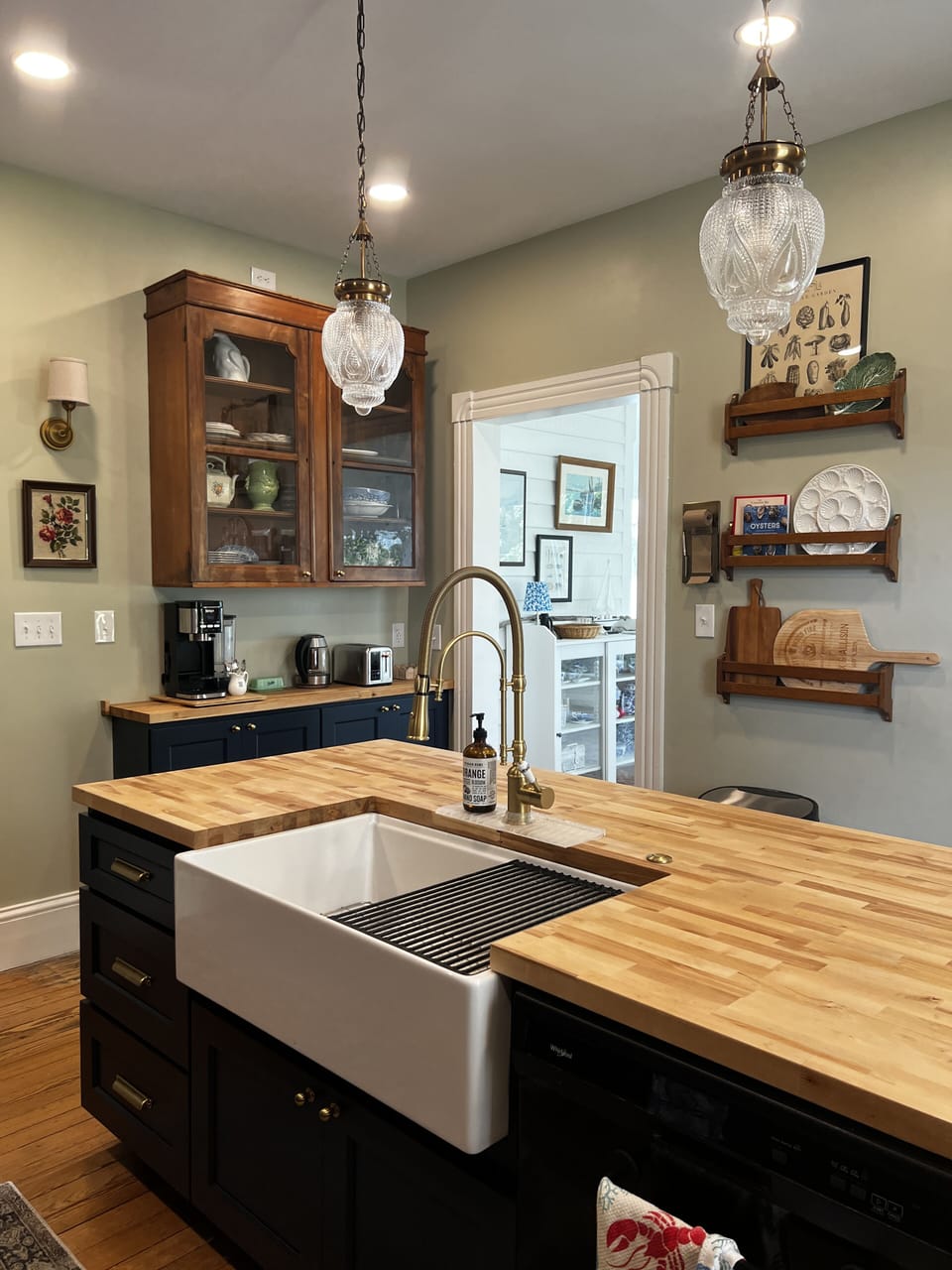 big farmhouse sink