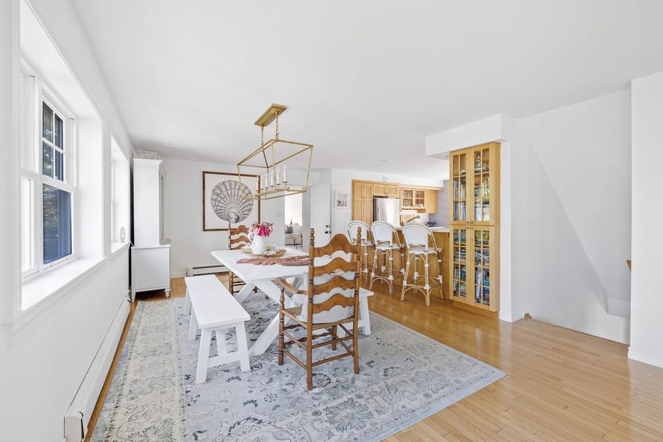 Dining Area (1)