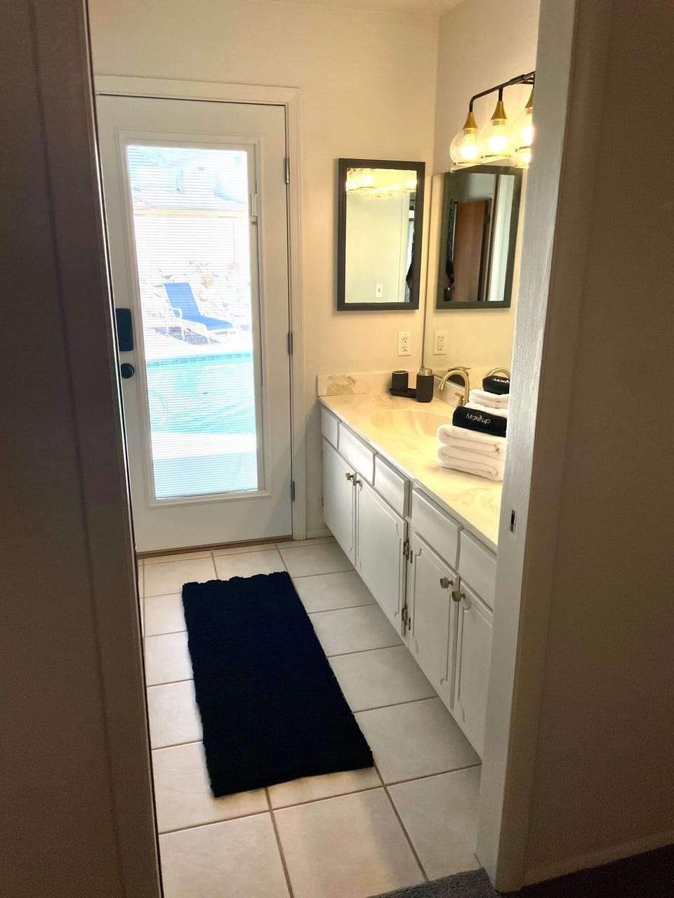 Master bathroom with direct access to your private pool deck.