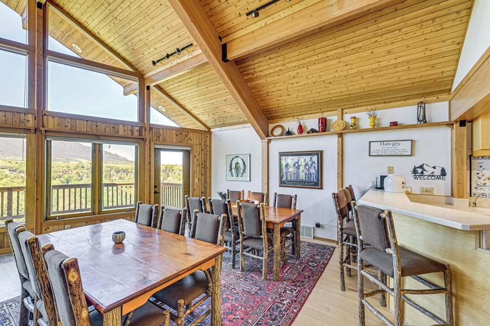 Dining Area | Main Level