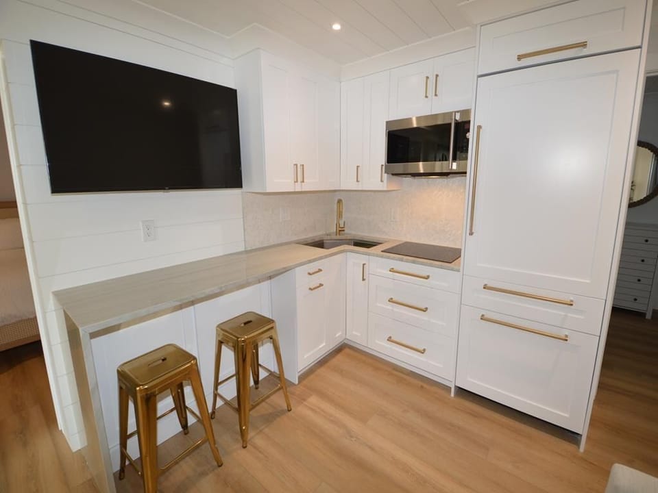 High end kitchen amenities