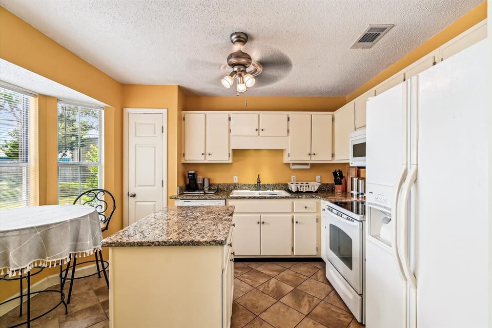 Kitchen area