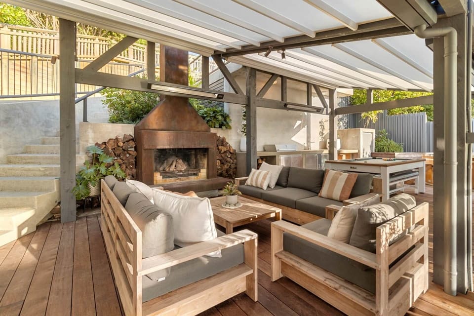 Rear courtyard