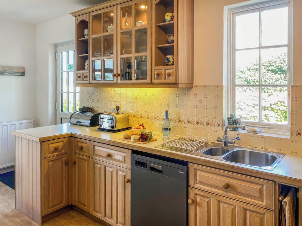 Kitchen | Lantreath, St Mawes