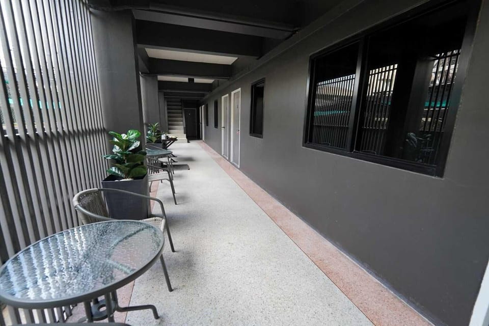 Entrance / Reception