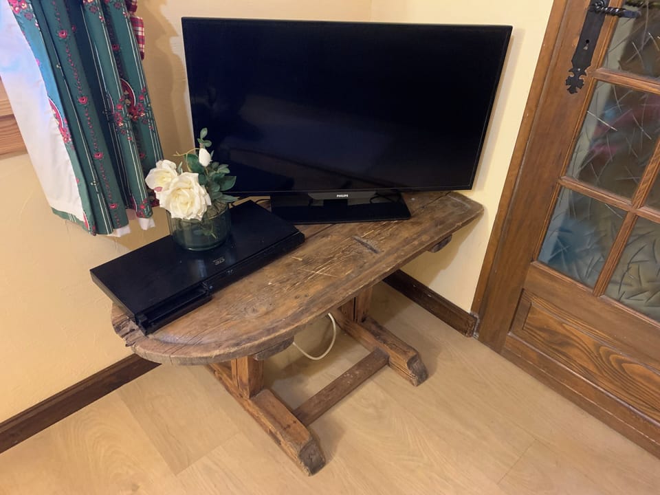 TV and DVD player