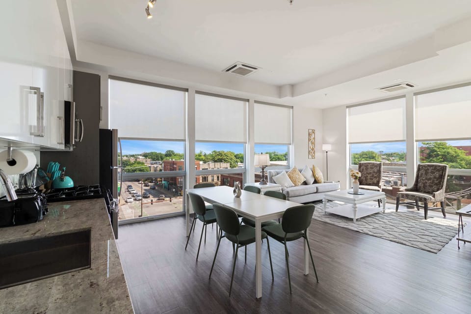 Tall glass panoramic windows