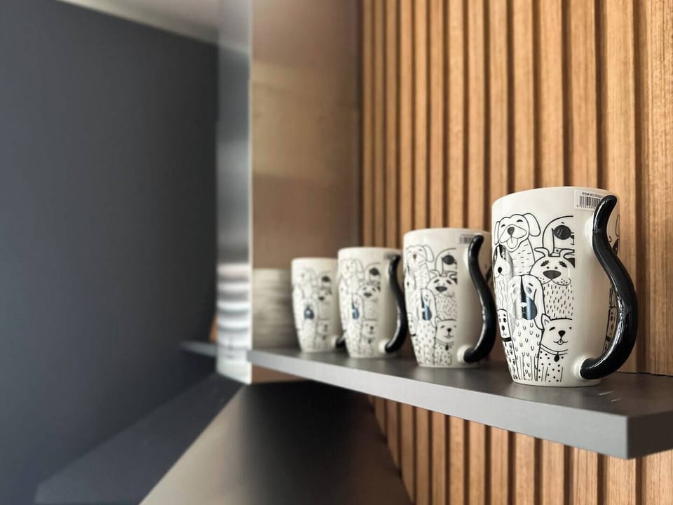 Every detail counts—even the cups bring a sense of charm and comfort