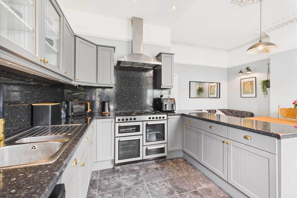 Beech Street, Liverpool - Host & Stay