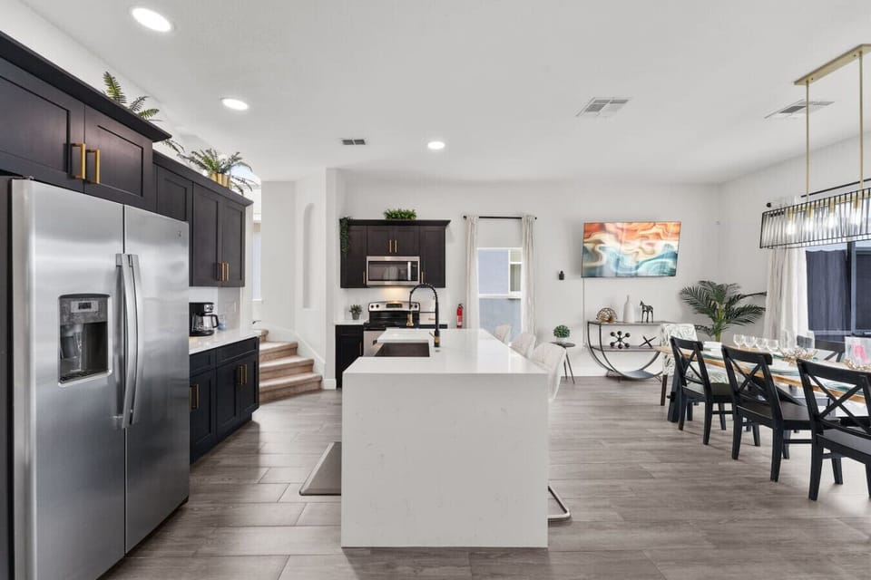 Fully Equipped Kitchen#davenport #Orlando #disney #universal #citywalk #legoland #shortstay #longstay