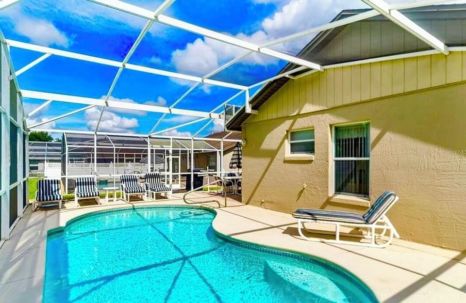Plenty of loungers and chairs to relax in the Florida sunshine