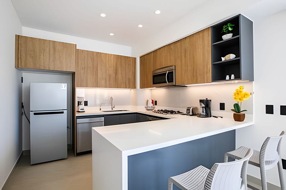 On site,Off site,Seating area,Coffee / tea facilities,Area and facilities,Kitchen or kitchenette,Decorative detail,Location,View(from property / room)