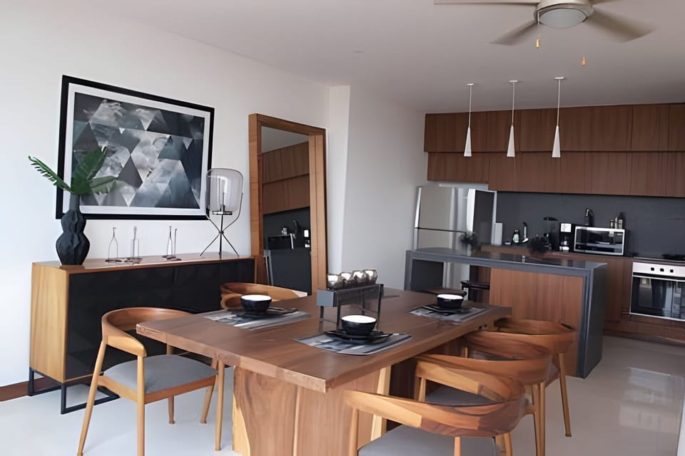 On site,Seating area,Coffee / tea facilities,Area and facilities,Kitchen or kitchenette,Dining area,Decorative detail,Location,View(from property / room)