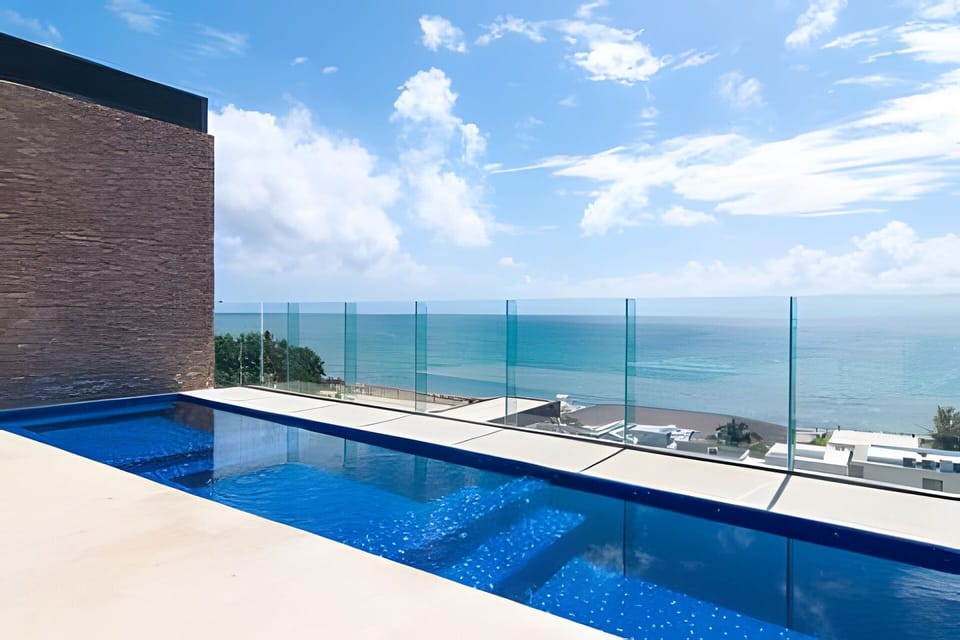 On site,Off site,Seating area,Coffee / tea facilities,Area and facilities,Balcony / Terrace,Time of day,Patio,Swimming pool,Nearby landmark,Location,View(from property / room),City view,Landmark view,Bird's eye view