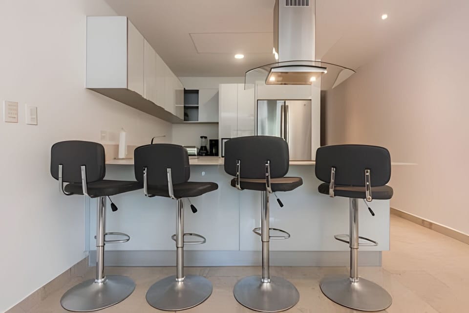 On site,Seating area,Coffee / tea facilities,Area and facilities,Kitchen or kitchenette,Decorative detail,Location,View(from property / room)