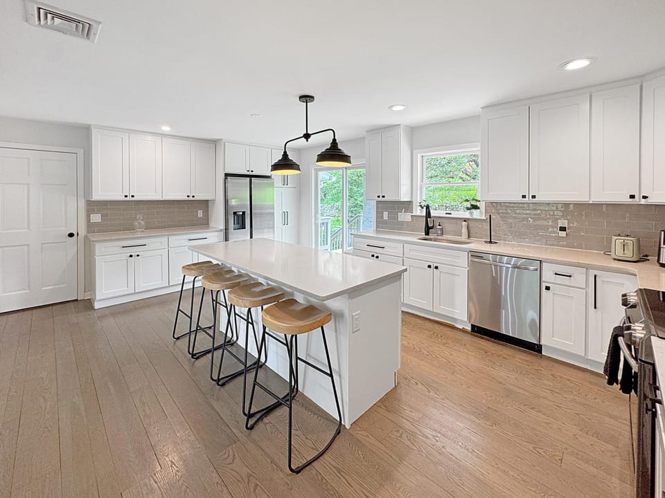 Kitchen island seats 4