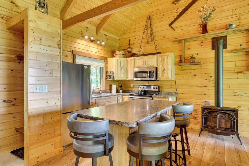Dining Area | Central A/C