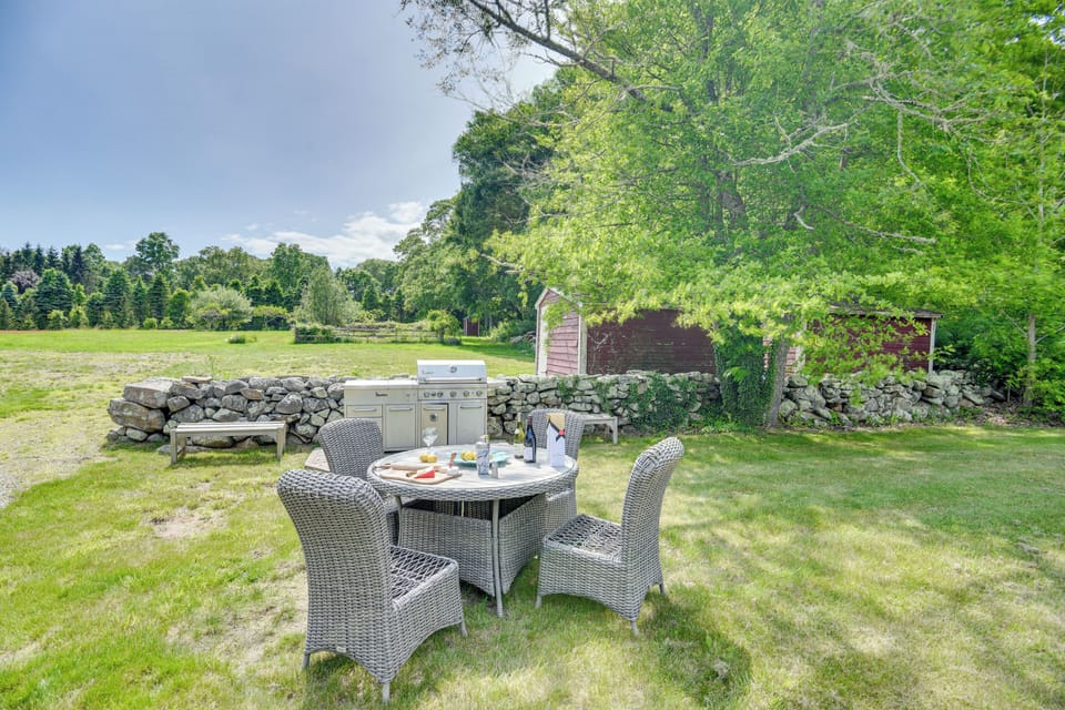 Spacious Yard | Gas Grill