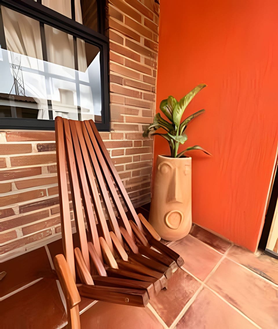 On site,Seating area,Coffee / tea facilities,Area and facilities,Balcony / Terrace,Patio,Living Room,Location,View(from property / room)