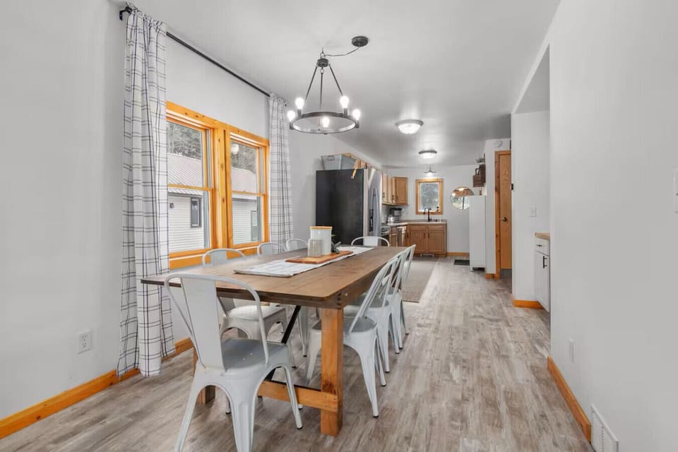 Family feasts and midnight snacks welcome.