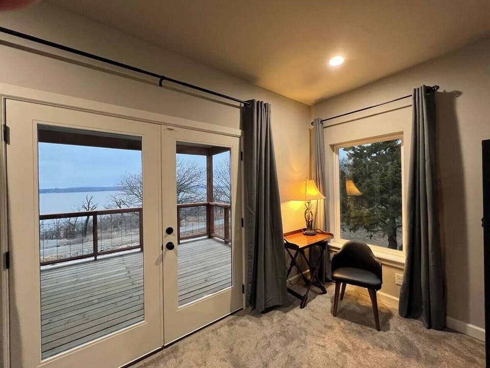 Just because you have to work doesn't mean you shouldn't have a great view !