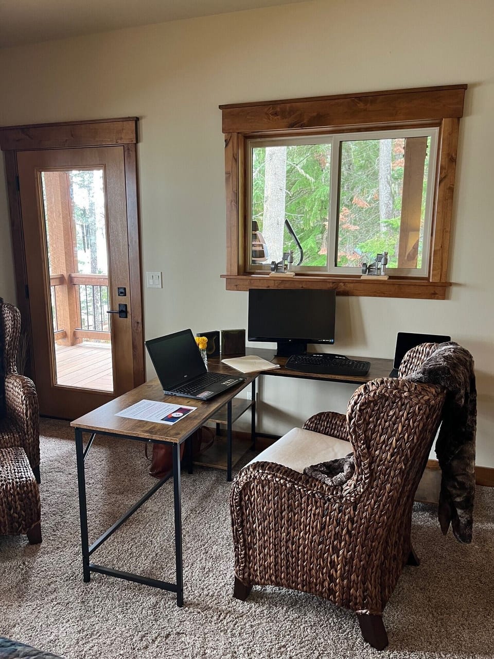 Extra Office.
