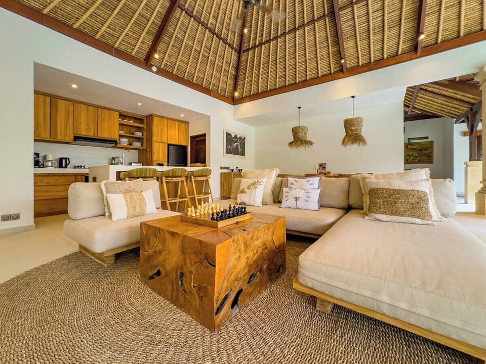 Villa Olive 3 Bedroom (675)