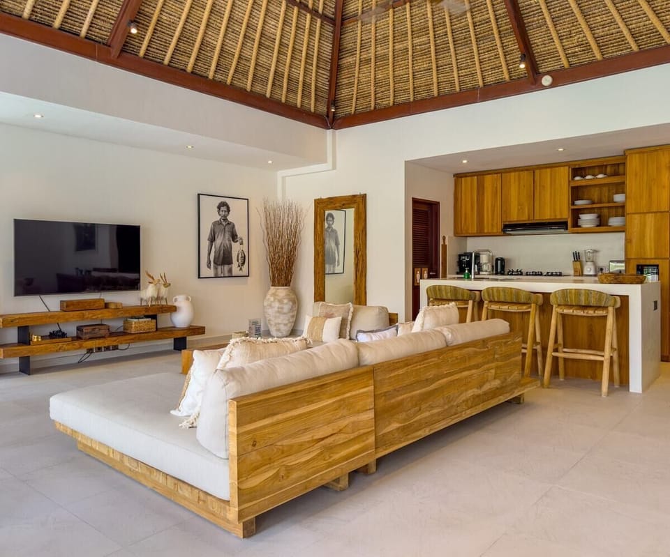 Villa Olive 3 Bedroom (672)