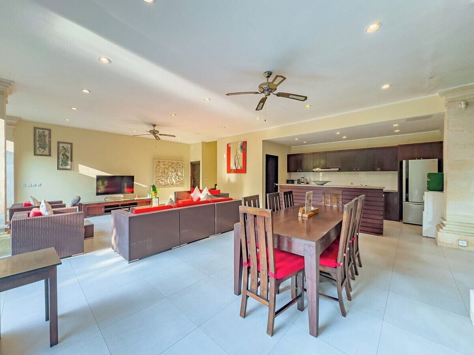 Villa Tresna · 5BR Private Pool by Villa Bugis (884)
