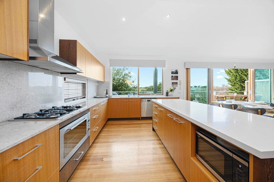Open plan living/dining/kitchen 