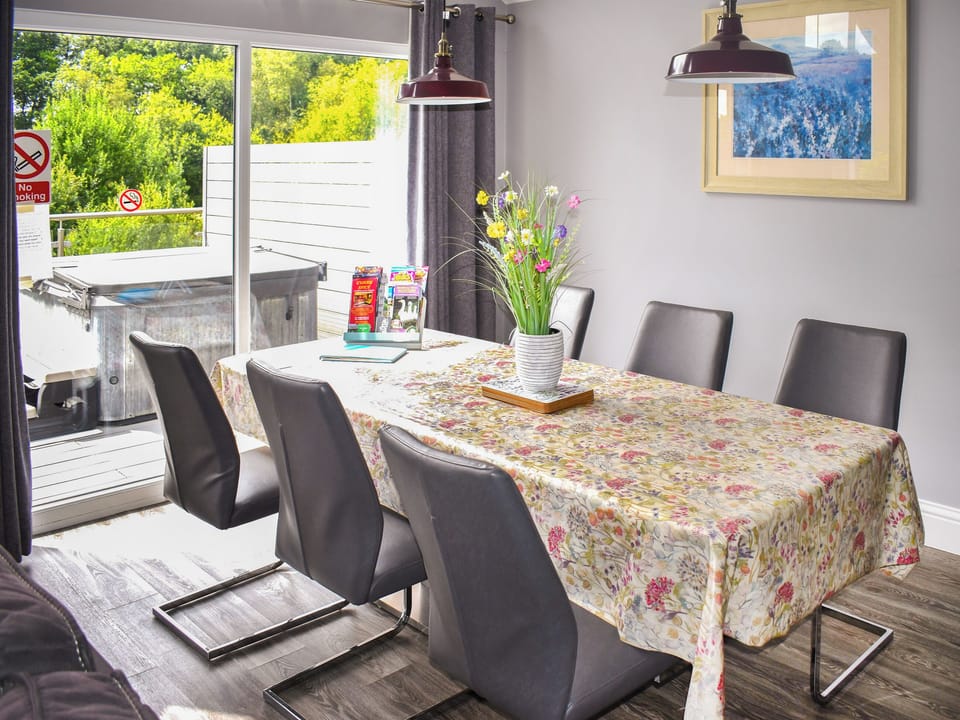 Dining Area | Oak Park One - Oak Park Lakes, Tiverton