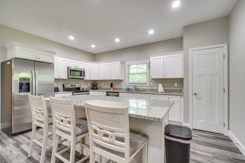 Crossville Vacation Rental | 3BR | 2BA | 2,000 Sq Ft | 5 Steps to Enter