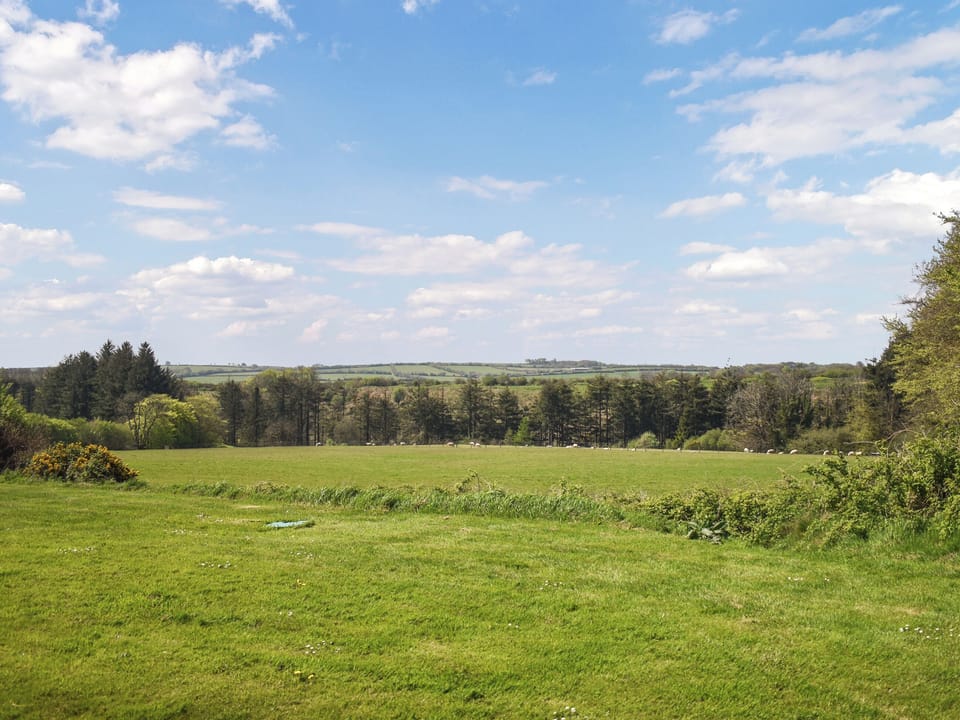 Surrounding area | North Thorne - The Tractor Barn - North Thorne, Bratton Fleming