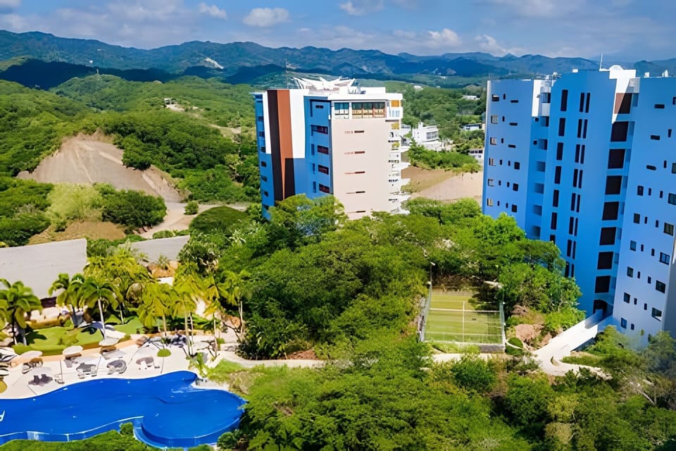 On site,Off site,Time of day,Garden,Natural landscape,Location,View(from property / room),Garden view,Bird's eye view