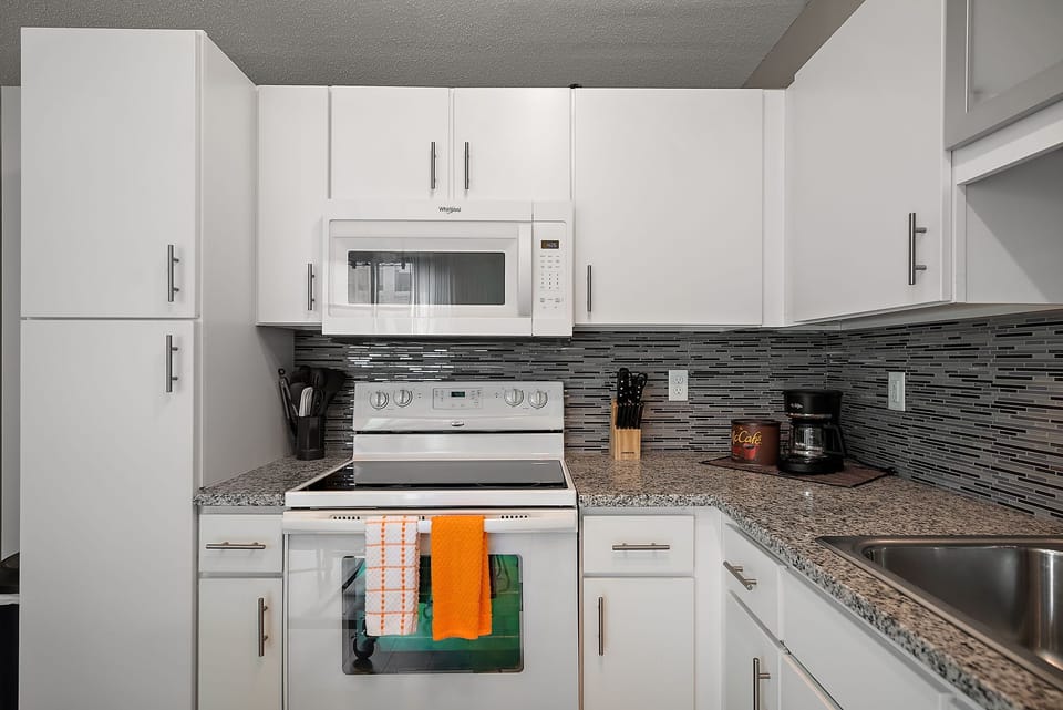 Fully equipped kitchen