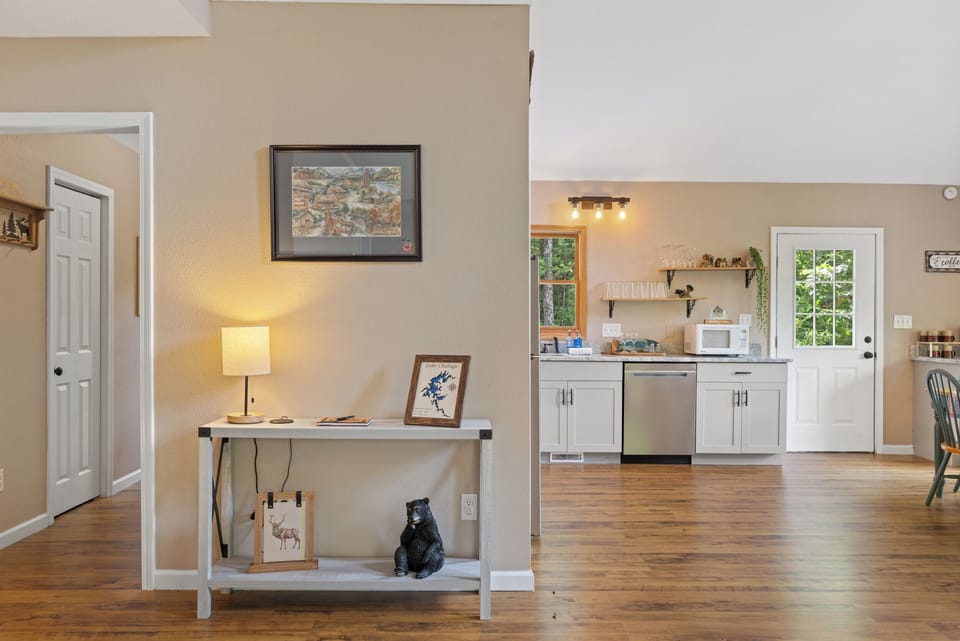 Looking into the kitchen & laundry room/entrance.