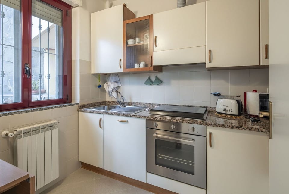 Autumn, Kitchen, Spring, Summer