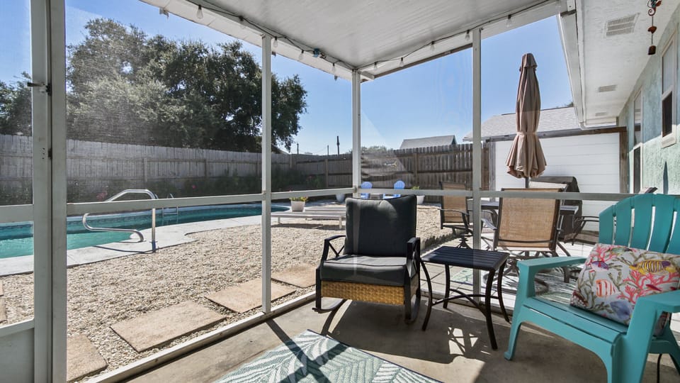Screened in Porch