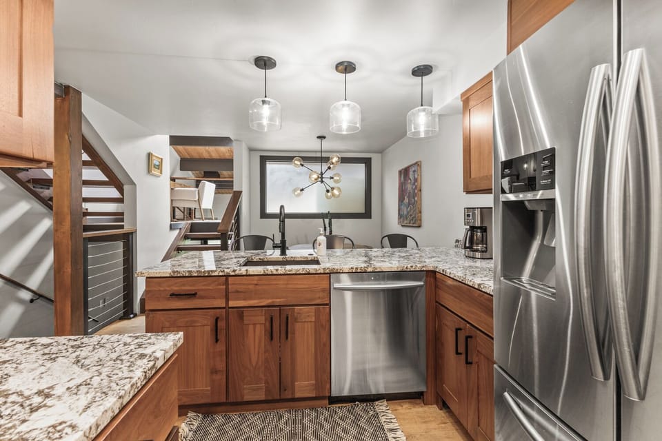 Kitchen | Refridgerator | Electric Stove