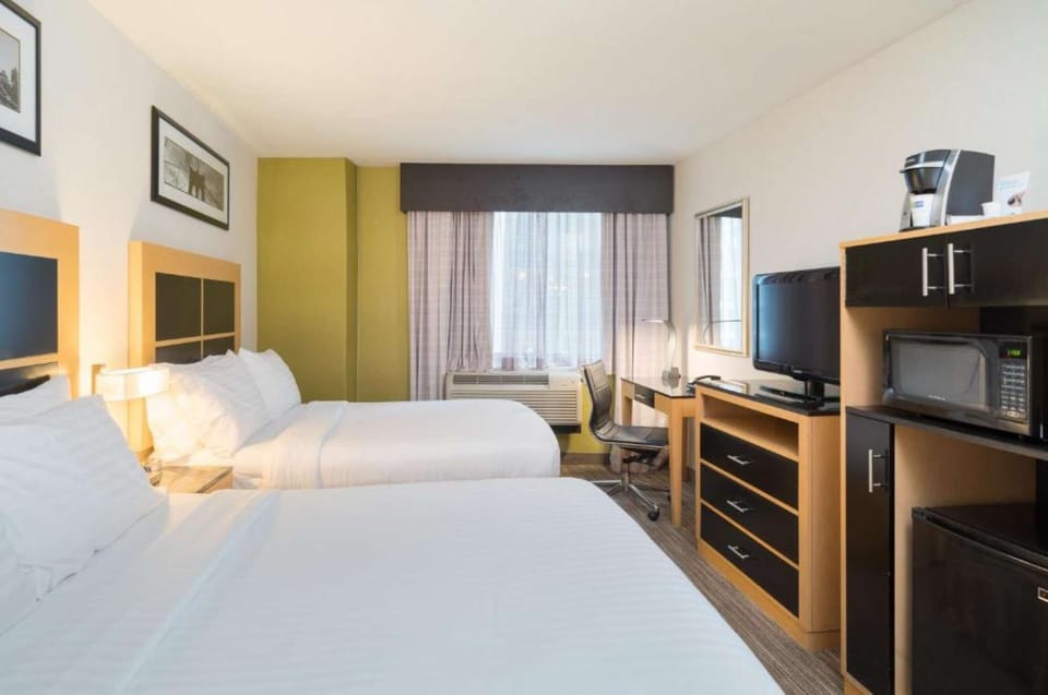 Double Room with Two Double Beds with Flat screen TV