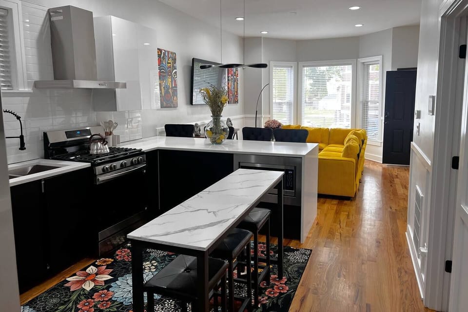 Opening dining area to the kitchen and living room great for interaction between the La Casa Negra guests.